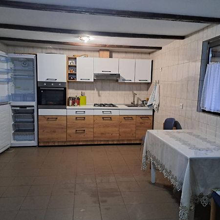 Pensiune Agroturistica "Casa Teodora" Budeşti Exteriör bild