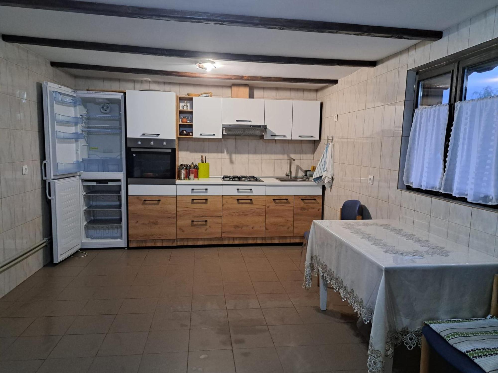 Pensiune Agroturistica "Casa Teodora" Budeşti Exteriör bild