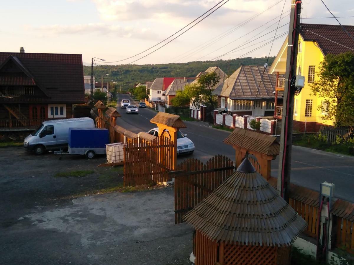Pensiune Agroturistica "Casa Teodora" Budeşti Exteriör bild