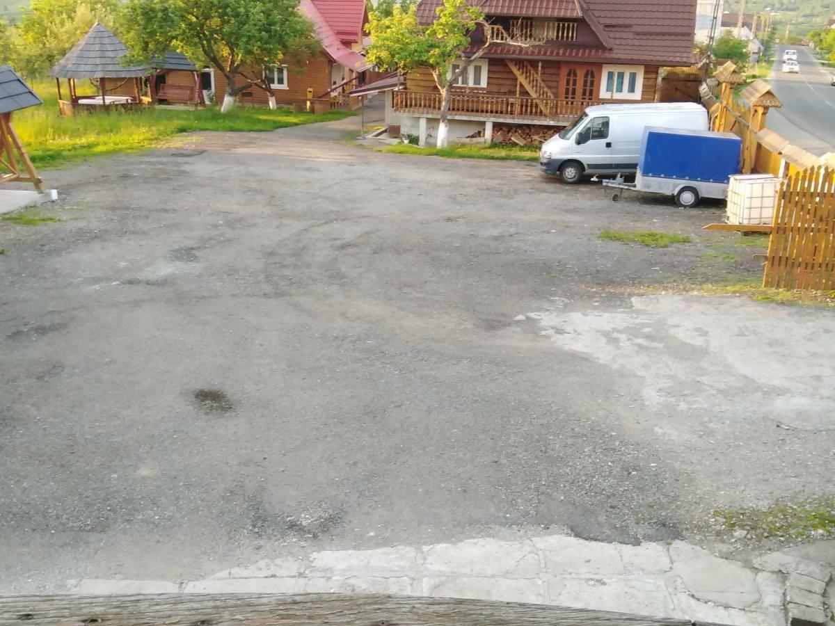 Pensiune Agroturistica "Casa Teodora" Budeşti Exteriör bild