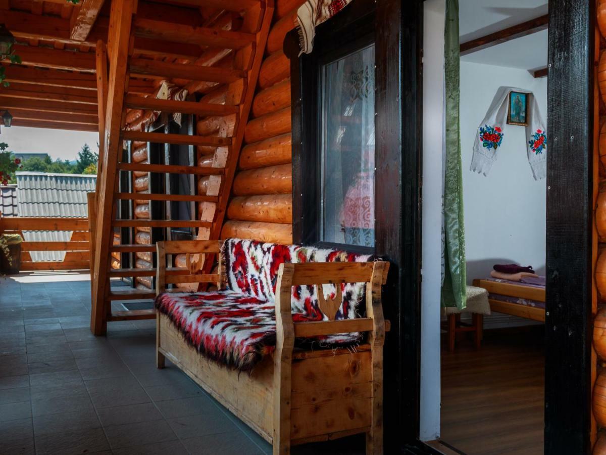 Pensiune Agroturistica "Casa Teodora" Budeşti Exteriör bild